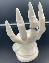 Load image into Gallery viewer, FASHIONABLE DEATH - OROBOURUS RING
